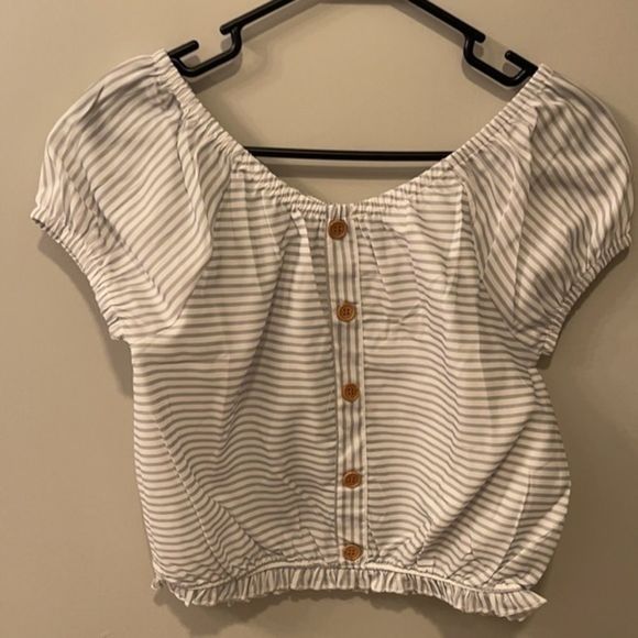 Stripe off the shoulder top with buttons Size Medium - Picture 2 of 3